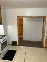 826 Hess Ave, Unit 4 in Erie, PA - Foto de edificio - Building Photo