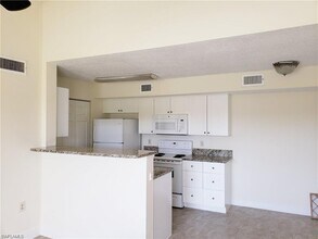 12540 Equestrian Cir-Unit -512 in Ft. Myers, FL - Building Photo - Building Photo