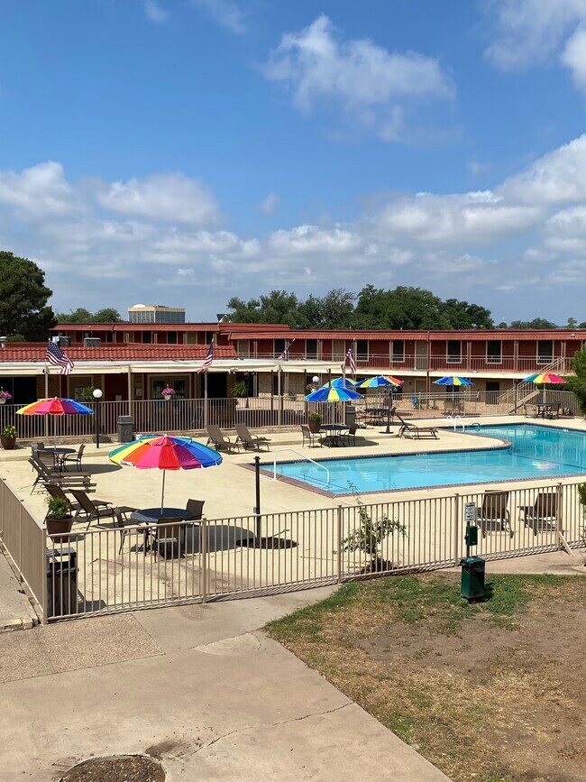 Bellagio At Sunset Apartments in San Angelo, TX - Building Photo - Building Photo