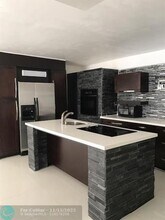 2661 Riverside Dr-Unit -3 in Coral Springs, FL - Building Photo - Building Photo