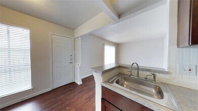 5515 Gaston Ave in Dallas, TX - Building Photo - Building Photo