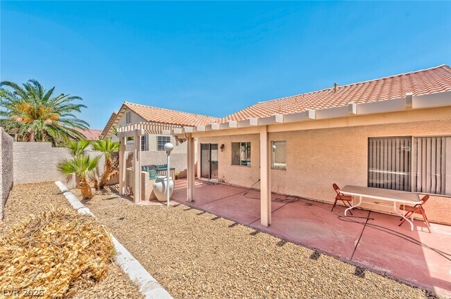 property at 1854 Vista Del Oso Way