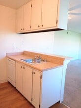 5492 Tyhurst Walkway in San Jose, CA - Building Photo - Building Photo