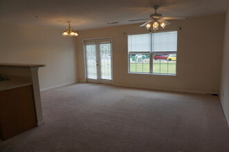 239 Swaying Pine Ct in Crestview, FL - Building Photo - Building Photo