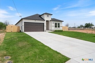 223 Timberline Dr in Burnet, TX - Building Photo - Building Photo
