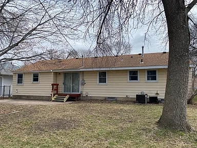 914 Sommerville St S in Shakopee, MN - Building Photo - Building Photo