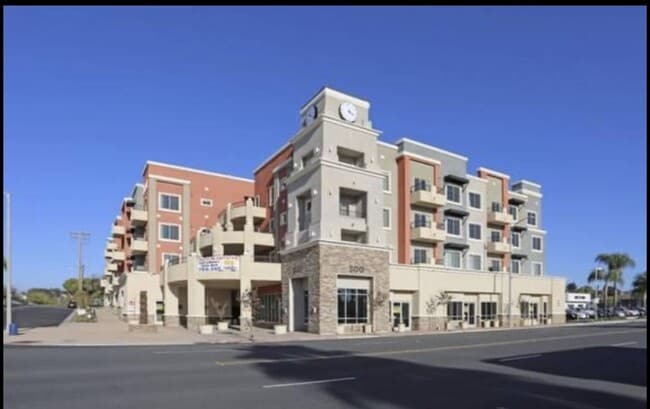 City Plaza Apartments in Escondido, CA - Building Photo - Building Photo