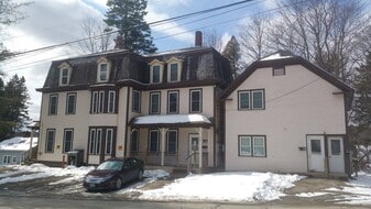 199 Veazie St, Unit 2 in Old Town, ME - Building Photo