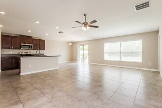 15708 Charr Island St in Sun City Center, FL - Building Photo - Building Photo