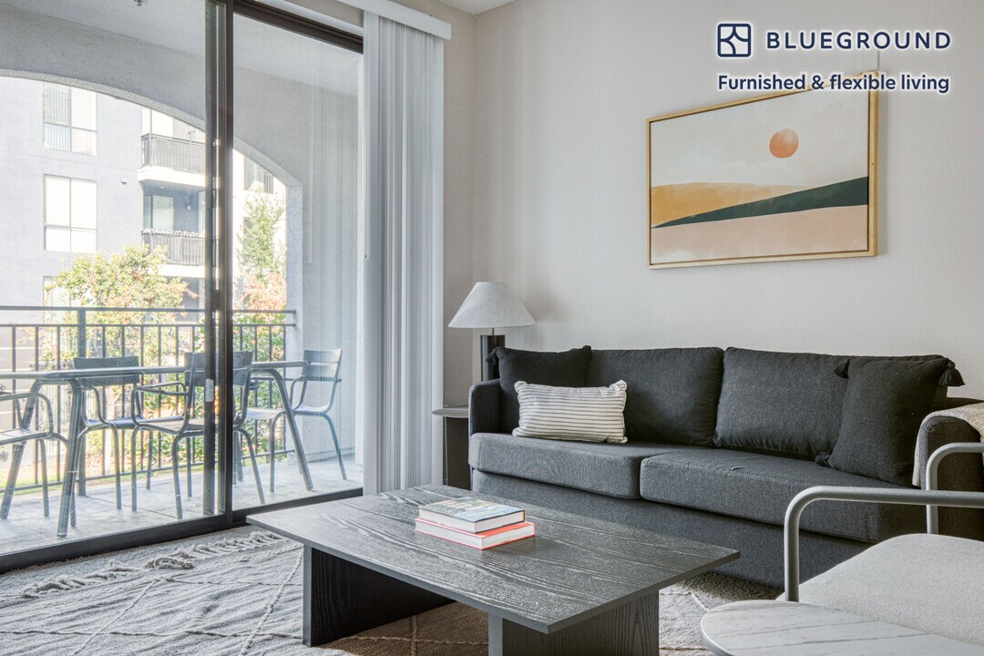 5416 Fair Ave-Unit -FL2-ID580 in Los Angeles, CA - Building Photo