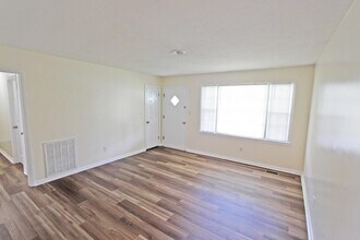 401 Windridge Dr in Martinez, GA - Building Photo - Building Photo