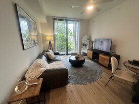 610 NE 1st Pl, Unit S4 in Hialeah, FL - Building Photo