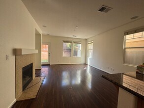 8841 Acorn Way in Gilroy, CA - Building Photo - Building Photo