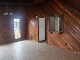 8002 Trapier Ave in New Orleans, LA - Building Photo