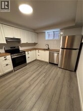 19 Pavarotti Ct in Hamilton, ON - Building Photo - Building Photo