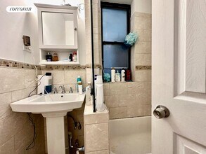 938 Amsterdam Ave in New York, NY - Building Photo - Building Photo