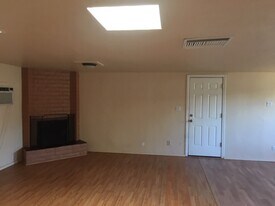 7501 E Poinciana Dr in Tucson, AZ - Building Photo