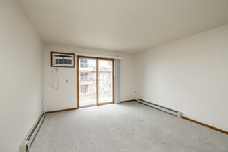 Trollwood Village Apartments in Fargo, ND - Building Photo - Interior Photo
