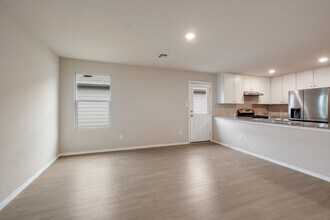 10115 Braun Cloud in San Antonio, TX - Building Photo - Building Photo