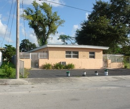 233 NW 63rd St in Miami, FL - Building Photo - Building Photo