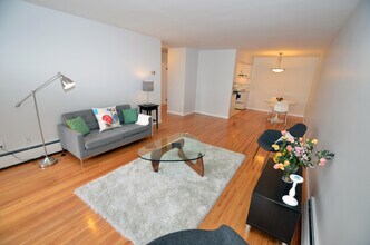 6111 Tisdall St in Vancouver, BC - Building Photo - Building Photo