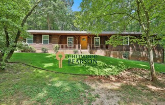 410 Thornton Ln in Fayetteville, GA - Building Photo