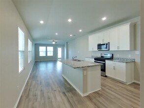 5132 Saddle Clb Dr in Georgetown, TX - Foto de edificio - Building Photo