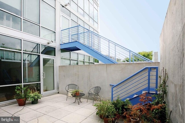 property at 419 Ridge St NW