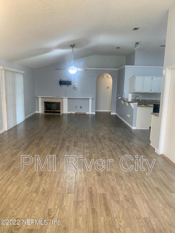 8935 Chambore Dr in Jacksonville, FL - Building Photo - Building Photo