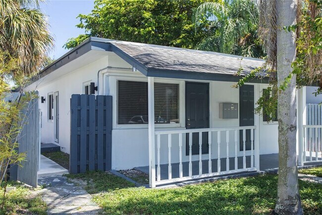 1112 NE 17th Terrace in Fort Lauderdale, FL - Building Photo - Building Photo