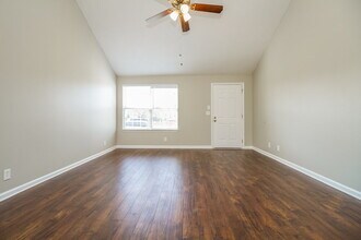 3048 Roscommon Dr in Murfreesboro, TN - Foto de edificio - Building Photo