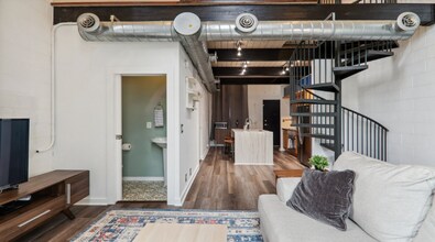542 Ralph McGill Blvd NE in Atlanta, GA - Building Photo - Building Photo