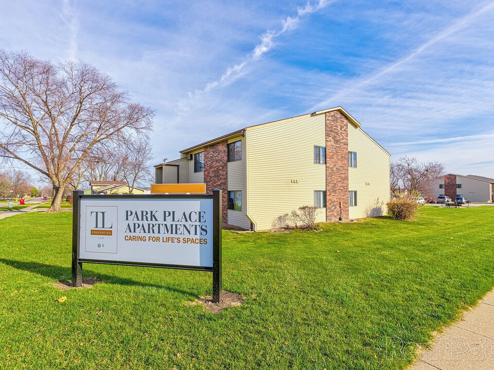 Park Place Apartments in Huxley, IA - Building Photo