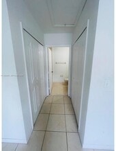 8802 NW 109th Ct in Doral, FL - Foto de edificio - Building Photo