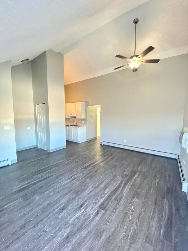 property at 1925 Pecan St
