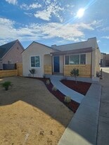 10003 San Juan Ave in South Gate, CA - Building Photo