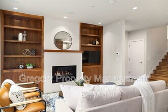 732 Boylston Ave E in Seattle, WA - Building Photo - Building Photo