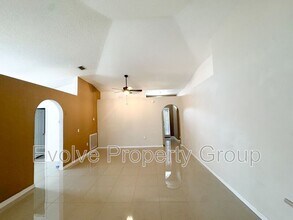 21 Llanes Pl in Palm Coast, FL - Building Photo - Building Photo