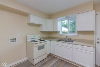 6019 Bluff Crest Ct in Indianapolis, IN - Building Photo - Building Photo