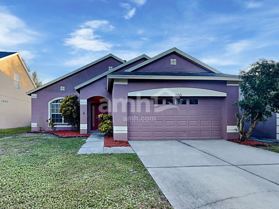 12723 Bramfield Dr in Riverview, FL - Building Photo