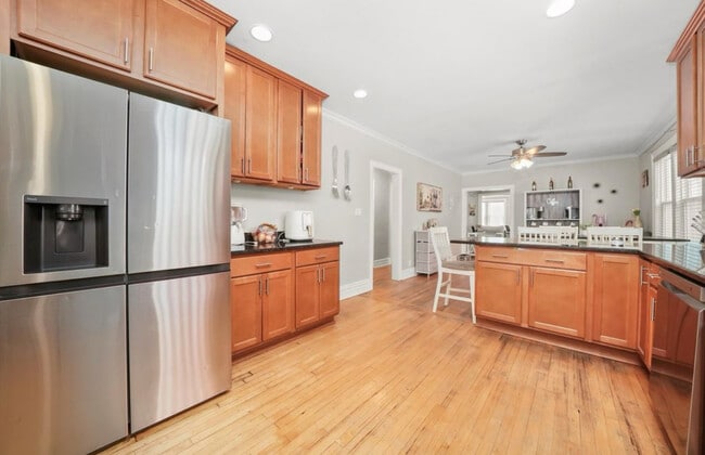 property at 3115 N Marmora Ave