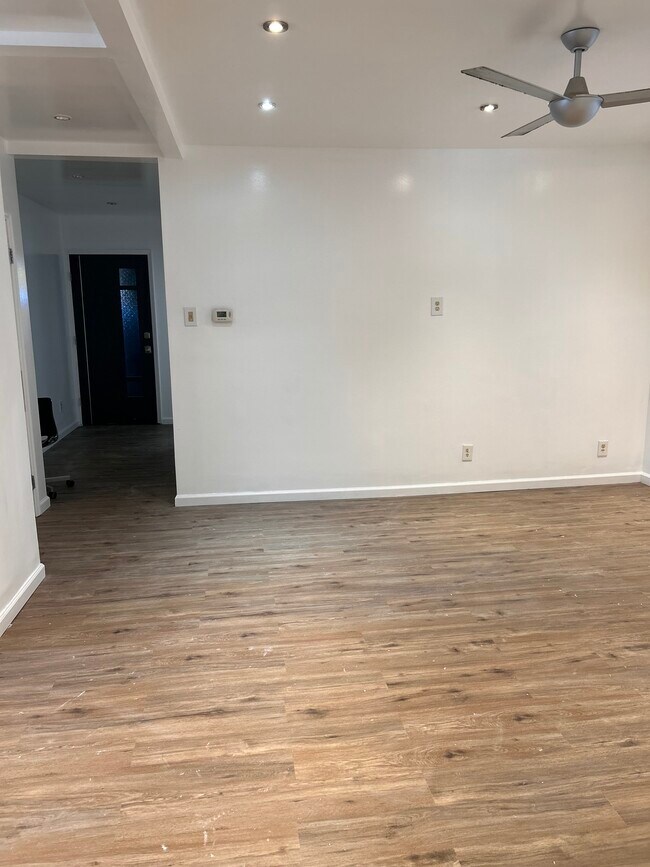10928 215th St in Queens Village, NY - Building Photo - Building Photo