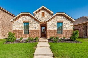 2925 S Griffin Ln in Forney, TX - Building Photo