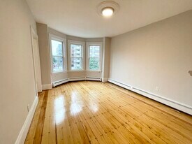 1578 Tremont St, Unit 3T in Boston, MA - Building Photo