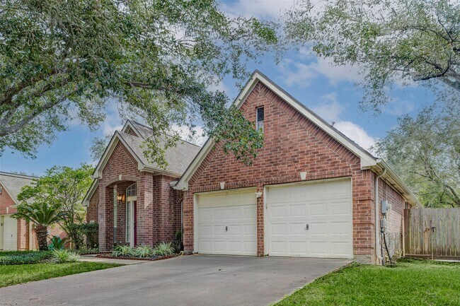 4506 Silverlake Dr in Sugar Land, TX - Building Photo - Building Photo