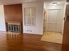 580 Riverview Dr in Ann Arbor, MI - Building Photo - Building Photo