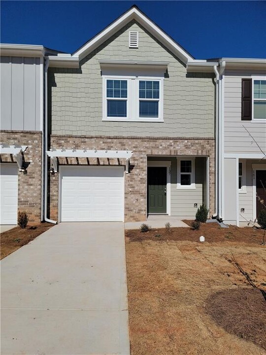 137 Swindon Dr in Mcdonough, GA - Building Photo