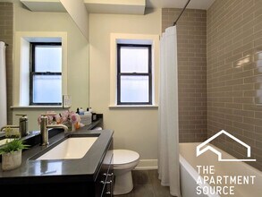 1147 Maple Ave in Evanston, IL - Foto de edificio - Building Photo