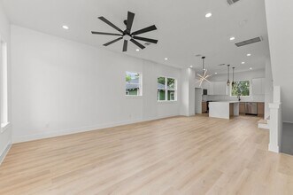 3348 Sauer St in Houston, TX - Building Photo - Building Photo