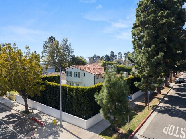 property at 2520 Alta Ave